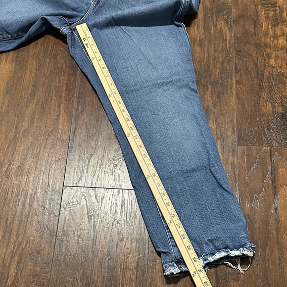 Good American Good Curve Straight Indigo Blue Frayed Hem Stretch Jeans 18 - Picture 2 of 10